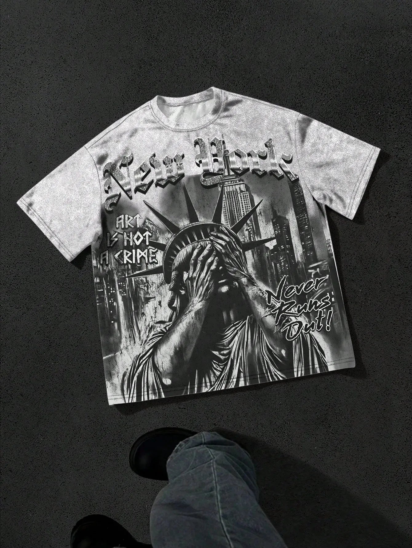 The 2026 summer new men's T-shirt features a casual fashionable comfortable soft and breathable 3D pattern print
